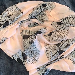Sheer skull scarf